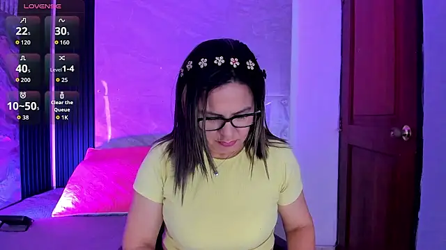 Agatha Pleasure online show from March 4, 2026, 12:02 pm