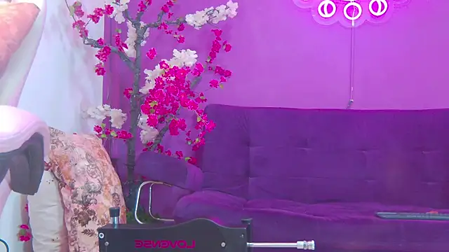 Snapshot of Daliana_Gounbolt chatting on August 3, 2026, 11:38 am Daliana Gounbolt online show from August 3, 2026, 11:38 am