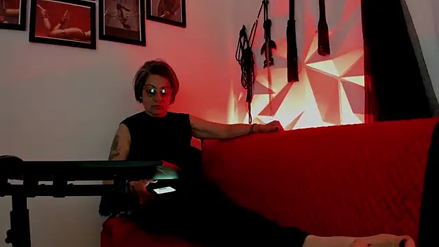 MistressNyx cg online show from October 16, 2025, 2:36 pm