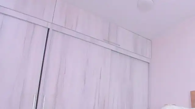 megan rous  online show from November 20, 2025, 3:40 am