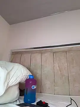 Mia Juicyberry online show from July 5, 2026, 1:21 am