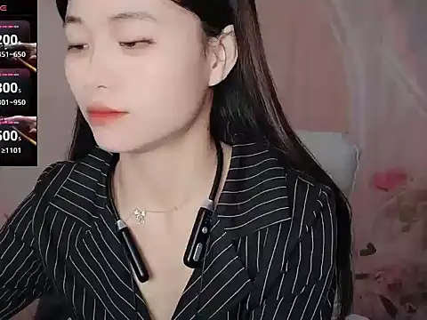 Lele-Baby online show from November 27, 2025, 2:01 am