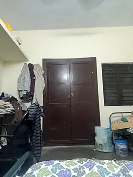 Snapshot of hi_itz_robin chatting on December 17, 2025, 7:41 pm hi itz robin online show from December 17, 2025, 7:41 pm