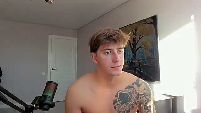 DaniHort online show from February 14, 2026, 8:58 am