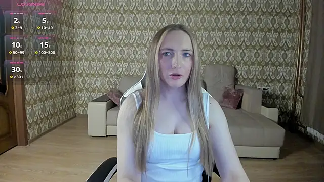 Vi Luxy online show from May 6, 2026, 2:04 am