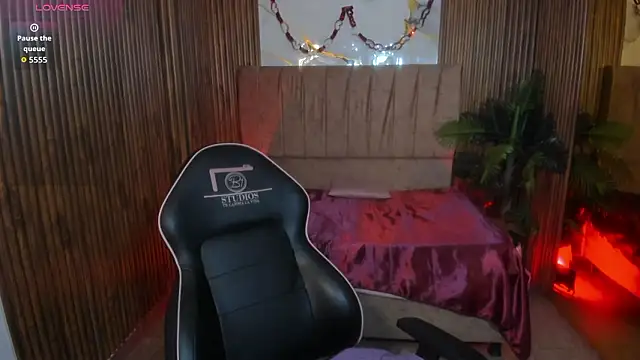 Snapshot of juanita_tay chatting on March 9, 2026, 11:58 am juanita tay online show from March 9, 2026, 11:58 am