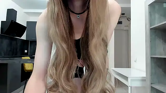 Snapshot of Kitty_Player chatting on July 10, 2026, 10:37 am Kitty Player online show from July 10, 2026, 10:37 am