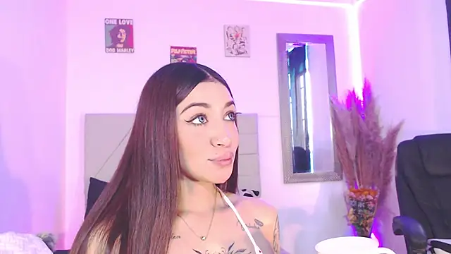 Snapshot of Anna_belly chatting on November 5, 2025, 1:25 pm Anna belly online show from November 5, 2025, 1:25 pm