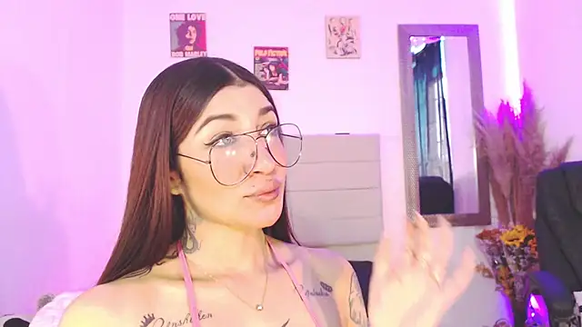 Snapshot of Anna_belly chatting on November 21, 2025, 3:44 pm Anna belly online show from November 21, 2025, 3:44 pm