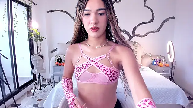 MarilynDupont online show from October 24, 2025, 12:04 pm