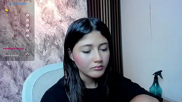 Snapshot of amy_innocent_1 chatting on April 18, 2026, 10:54 pm amy innocent 1 online show from April 18, 2026, 10:54 pm