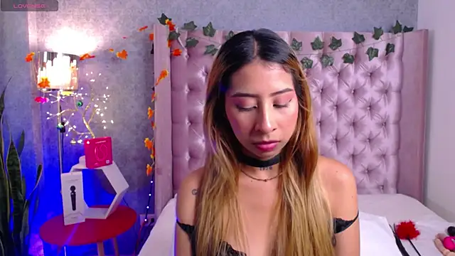 Snapshot of laila_stilwiills chatting on December 14, 2025, 1:12 am laila stilwiills online show from December 14, 2025, 1:12 am