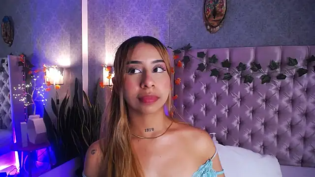 Snapshot of laila_stilwiills chatting on November 11, 2025, 12:38 am laila stilwiills online show from November 11, 2025, 12:38 am