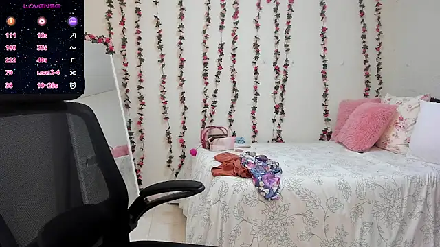 Snapshot of MariamCastiblanco chatting on December 4, 2025, 2:27 pm MariamCastiblanco online show from December 4, 2025, 2:27 pm