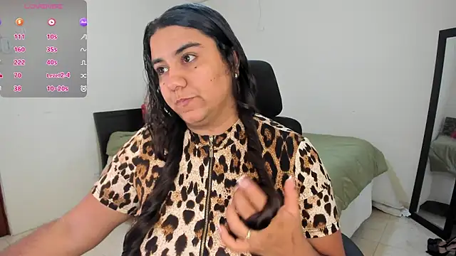 MariamCastiblanco online show from May 6, 2026, 8:24 pm