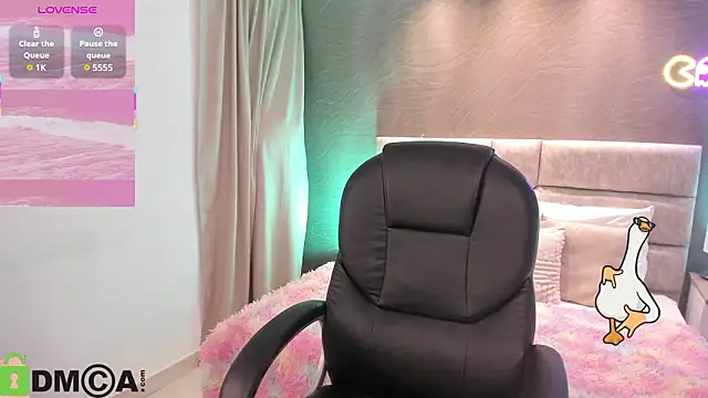 Snapshot of Arinextdoor chatting on February 22, 2026, 3:53 am Arinextdoor online show from February 22, 2026, 3:53 am