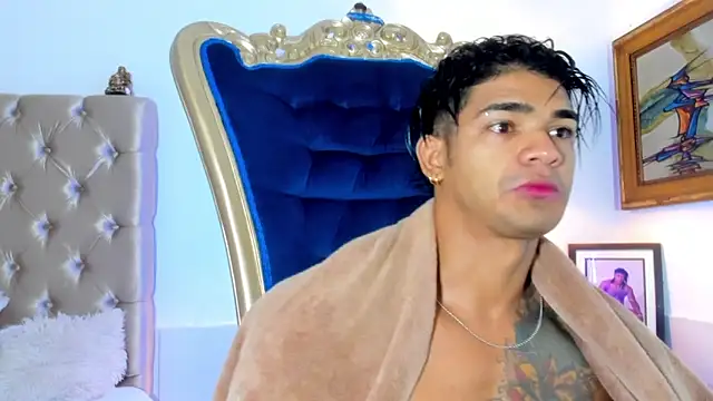 antonio  444 online show from September 18, 2025, 9:56 am