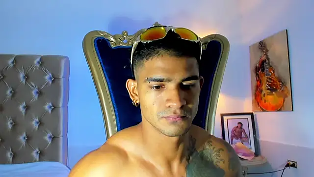 antonio  444 online show from April 29, 2026, 6:58 pm