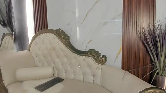 Snapshot of CoralieBronson chatting on October 18, 2025, 9:00 am CoralieBronson online show from October 18, 2025, 9:00 am