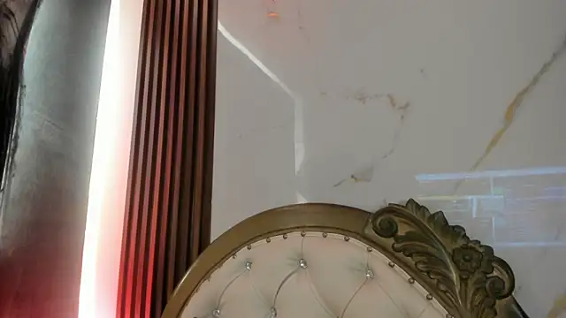 Snapshot of CoralieBronson chatting on October 21, 2025, 9:03 pm CoralieBronson online show from October 21, 2025, 9:03 pm