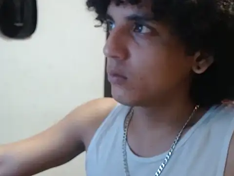 Snapshot of Xfire_boy69 chatting on October 17, 2025, 3:03 pm Xfire boy69 online show from October 17, 2025, 3:03 pm