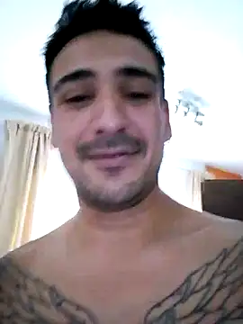 Snapshot of bigandstrong2217 chatting on October 26, 2025, 10:10 pm bigandstrong2217 online show from October 26, 2025, 10:10 pm