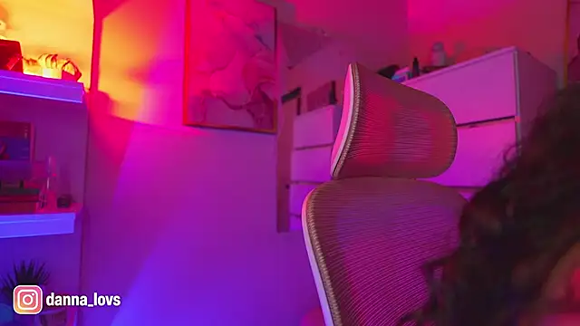 Snapshot of Dannaa_Lovs chatting on November 7, 2025, 6:34 pm Dannaa Lovs online show from November 7, 2025, 6:34 pm