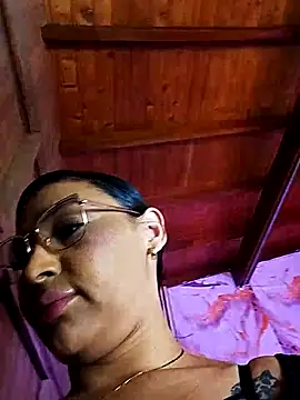 Snapshot of IvyShine7 chatting on May 26, 2026, 7:56 pm IvyShine7 online show from May 26, 2026, 7:56 pm
