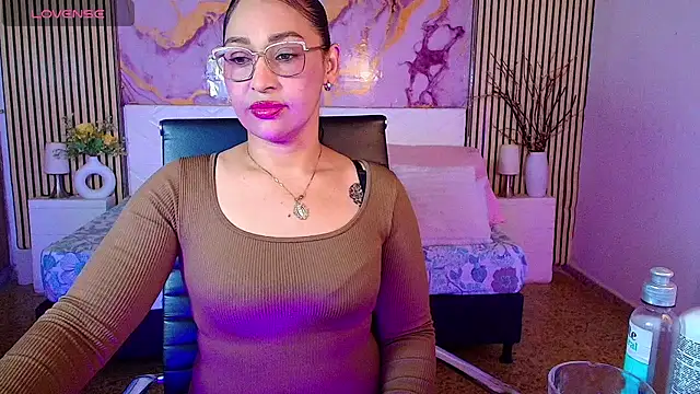 Snapshot of IvyShine7 chatting on July 30, 2026, 7:02 pm IvyShine7 online show from July 30, 2026, 7:02 pm