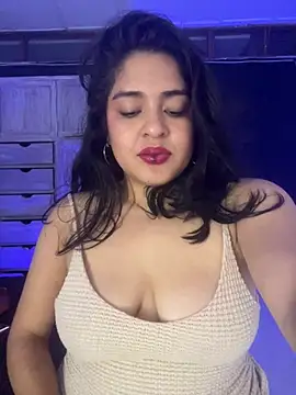 EmilyNoir1 online show from May 3, 2026, 11:08 pm