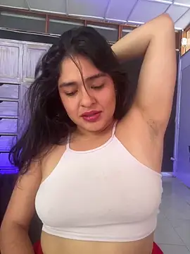 EmilyNoir1 online show from May 6, 2026, 9:08 pm