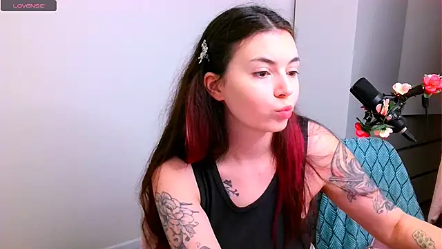 Snapshot of peachyness chatting on December 4, 2025, 6:18 pm peachyness online show from December 4, 2025, 6:18 pm