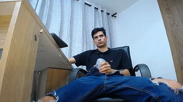 Snapshot of Sebalexis7 chatting on November 25, 2025, 3:29 am Sebalexis7 online show from November 25, 2025, 3:29 am