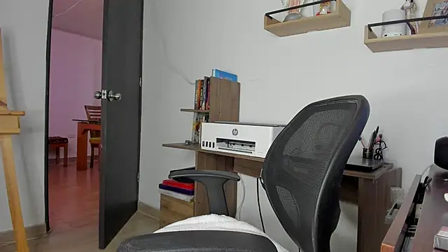 Snapshot of lady_sophie chatting on September 20, 2025, 8:03 pm lady sophie online show from September 20, 2025, 8:03 pm