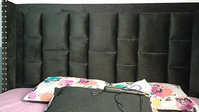 MySugarmoomy online show from February 15, 2026, 12:04 pm