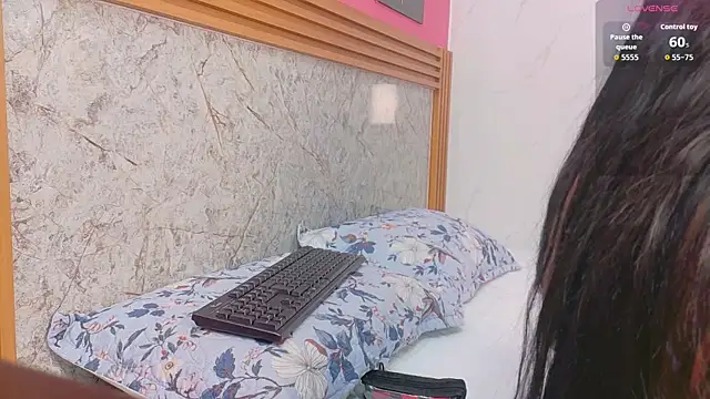 Snapshot of MySugarmoomy chatting on June 19, 2026, 2:39 am MySugarmoomy online show from June 19, 2026, 2:39 am