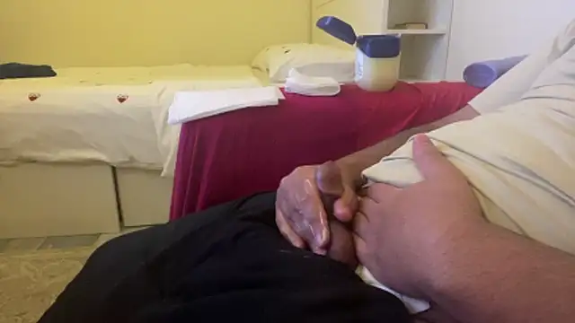 Snapshot of qnawafp chatting on November 12, 2025, 7:07 pm qnawafp online show from November 12, 2025, 7:07 pm