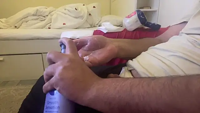 Snapshot of qnawafp chatting on November 17, 2025, 5:39 pm qnawafp online show from November 17, 2025, 5:39 pm