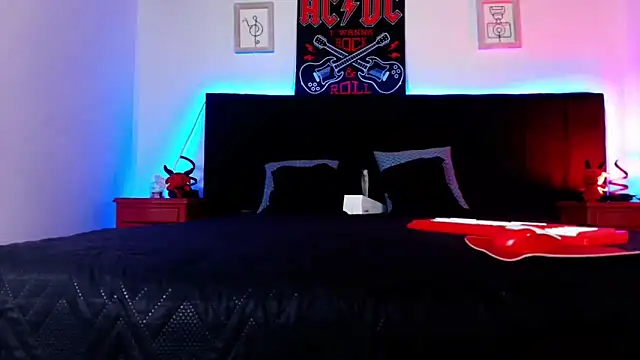 Snapshot of Alisse_Moore chatting on March 19, 2026, 12:27 pm Alisse Moore online show from March 19, 2026, 12:27 pm