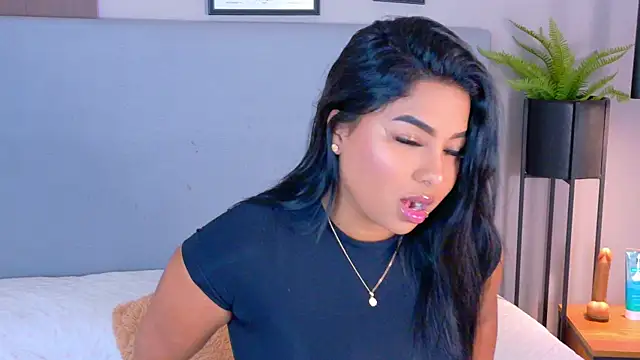 Snapshot of LanaRozz chatting on June 19, 2026, 7:09 pm LanaRozz online show from June 19, 2026, 7:09 pm