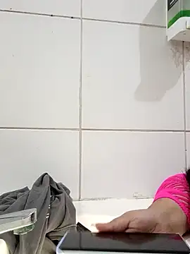 francheskaaaaaaaa22ot online show from December 3, 2025, 12:15 pm