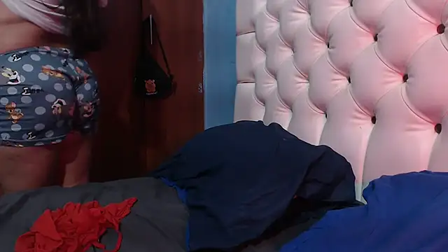 Snapshot of SamiBoobsxx chatting on November 16, 2025, 4:39 am SamiBoobsxx online show from November 16, 2025, 4:39 am