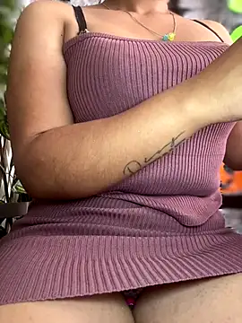 Liulee2 online show from October 23, 2025, 4:05 pm