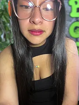 Liulee2 online show from October 11, 2025, 4:08 pm