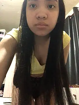 Snapshot of ashleyy20 chatting on December 17, 2025, 12:32 pm ashleyy20 online show from December 17, 2025, 12:32 pm