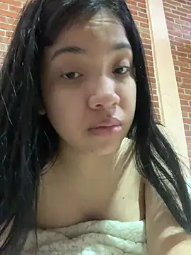 Snapshot of ashleyy20 chatting on July 27, 2026, 4:36 pm ashleyy20 online show from July 27, 2026, 4:36 pm