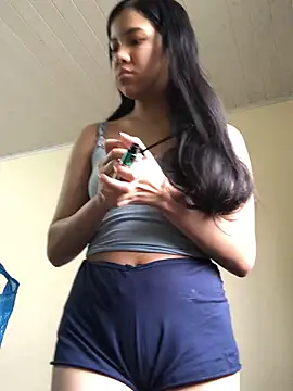 Snapshot of ashleyy20 chatting on October 20, 2025, 7:47 pm ashleyy20 online show from October 20, 2025, 7:47 pm