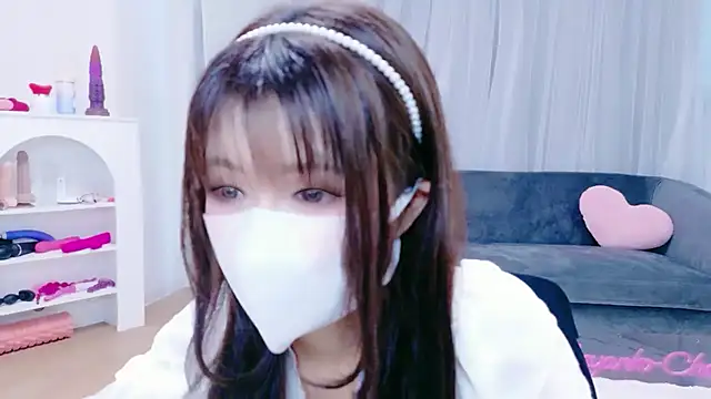 -Nyanko-chan- online show from May 22, 2026, 9:02 pm