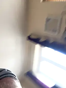 Snapshot of different-strokes chatting on October 21, 2025, 8:58 am different-strokes online show from October 21, 2025, 8:58 am