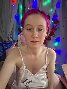 Fuzzy Unicorn online show from February 17, 2026, 7:33 pm